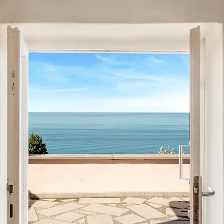 La Terrazza Sul Mare Private Parking Ac Big Terrace
