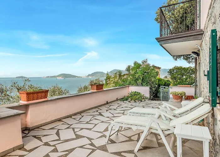 La Terrazza Sul Mare Private Parking Ac Big Terrace Apartmán Lerici